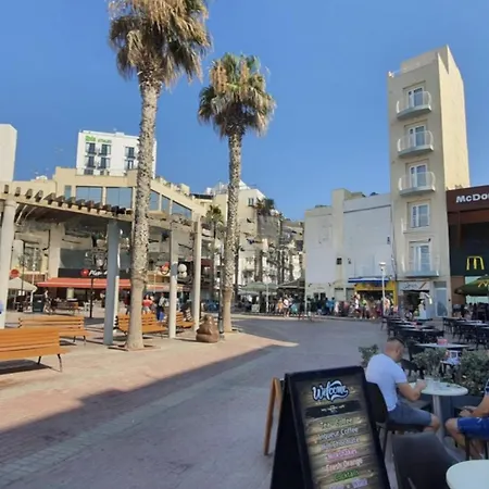 Διαμέρισμα Stylish In Bay Square 4 *