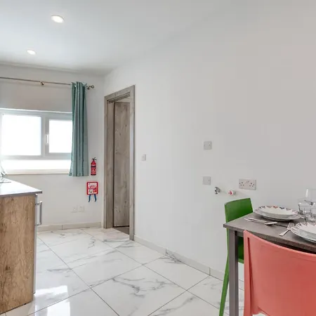 Apartment Stylish In Bay Square 4 St. Paul's Bay