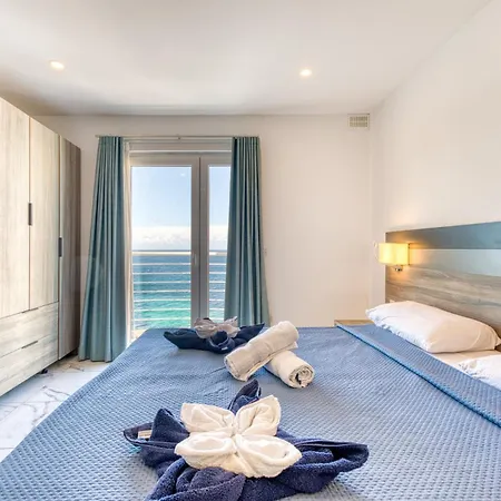 Apartment Stylish In Bay Square 4 *