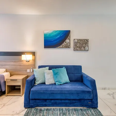 Stylish In Bay Square 4 * St. Paul's Bay