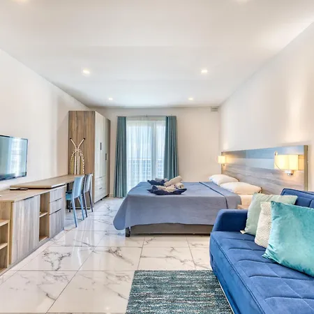 Apartment Stylish In Bay Square 4