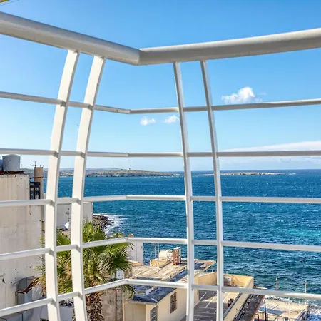Apartment Stylish In Bay Square 4 *